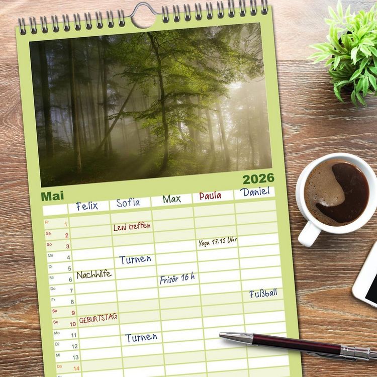 Produktbild: Familienplaner 2026 - Mysterium Wald mit 5 Spalten (Wandkalender, 21 x 45 cm) CALVENDO