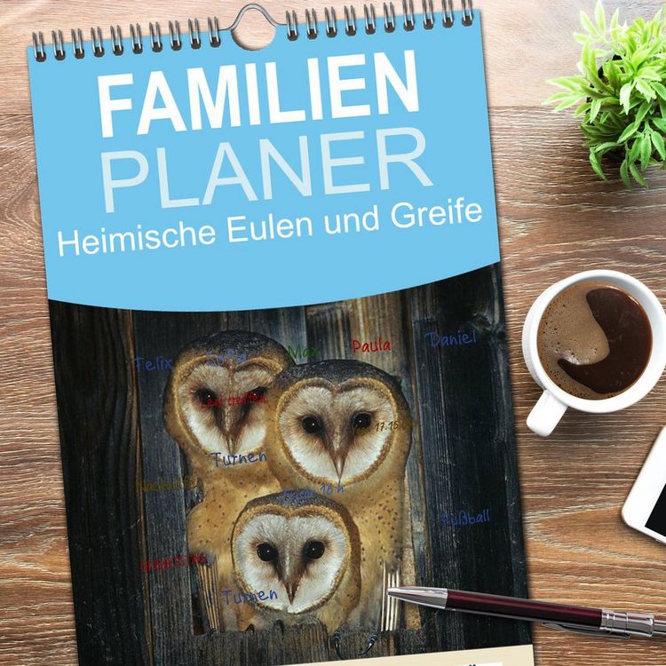 Produktbild: Familienplaner 2026 - Heimische Eulen und Greife mit 5 Spalten (Wandkalender, 21 x 45 cm) CALVENDO