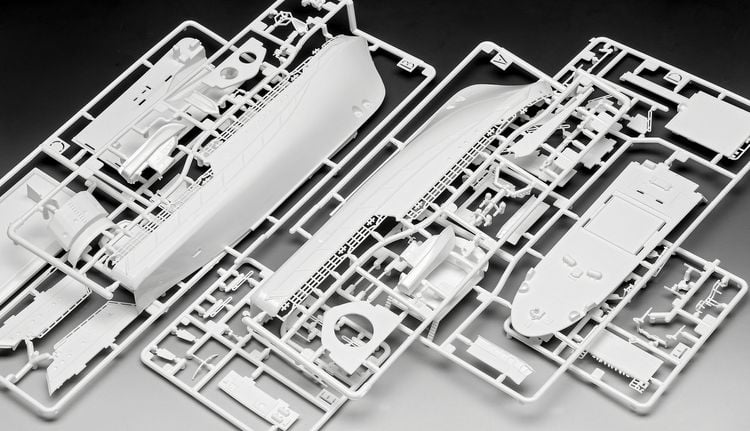 Produktbild: Model Set Seenotkreuzer Hermann Marwede, Revell Modellbausatz mit Basiszubeh&ouml;r