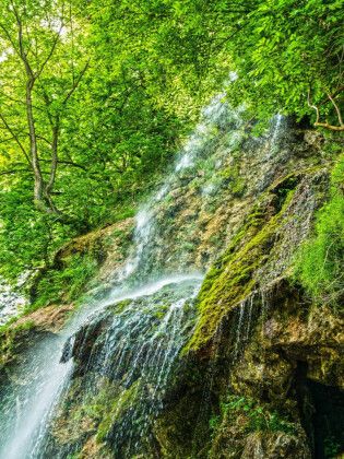 Produktbild: CALVENDO Puzzle Ein Motiv aus dem Kalender Wasserf&auml;lle in Deutschland, Frankreich und auf den Britischen Inseln | 1000 Teile Lege-Gr&ouml;&szlig;e 64x48cm Foto-Puzzle f&uuml;r gl&uuml;ckliche Stunden