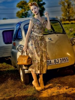 Produktbild: CALVENDO Puzzle Isetta Camping | 1000 Teile Lege-Gr&ouml;&szlig;e 64x48cm Foto-Puzzle f&uuml;r gl&uuml;ckliche Stunden