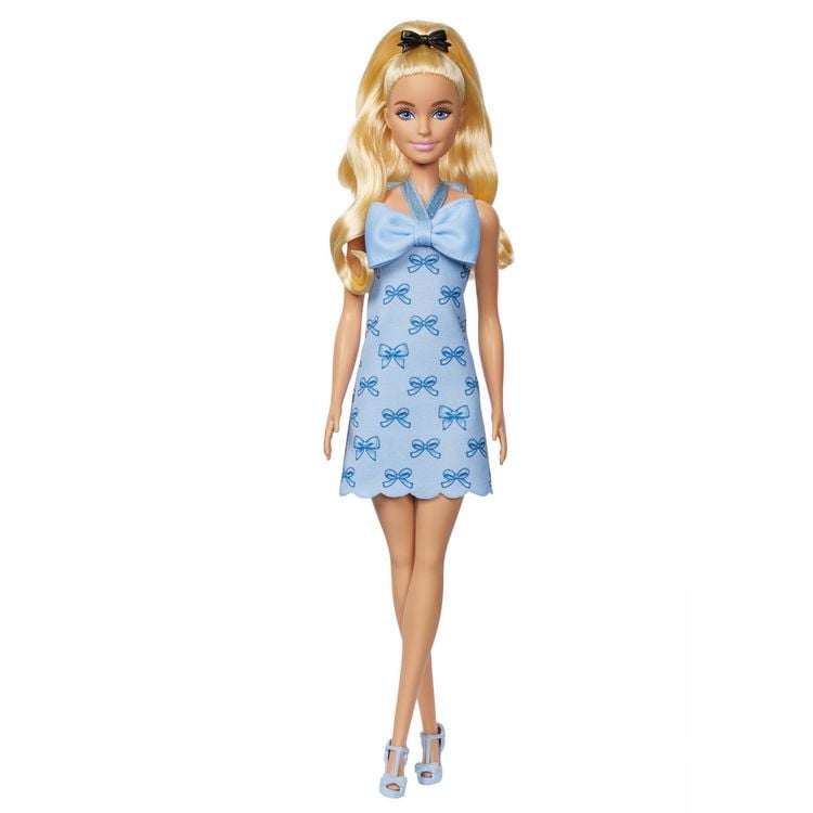 Produktbild: Barbie Fashionistas-Puppe Nr. 237 in blauem Neckholderkleid mit Schleife, blondem Haar, das zu einem Zopf gebunden ist, und einer Haarschleife