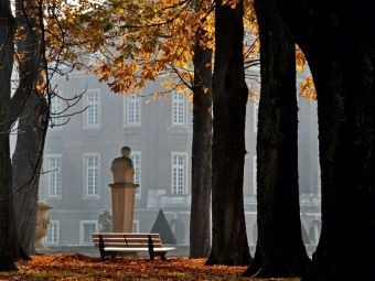 Produktbild: CALVENDO Puzzle Herbst im Park Schloss Nordkirchen | 1000 Teile Lege-Gr&ouml;&szlig;e 64x48cm Foto-Puzzle f&uuml;r gl&uuml;ckliche Stunden