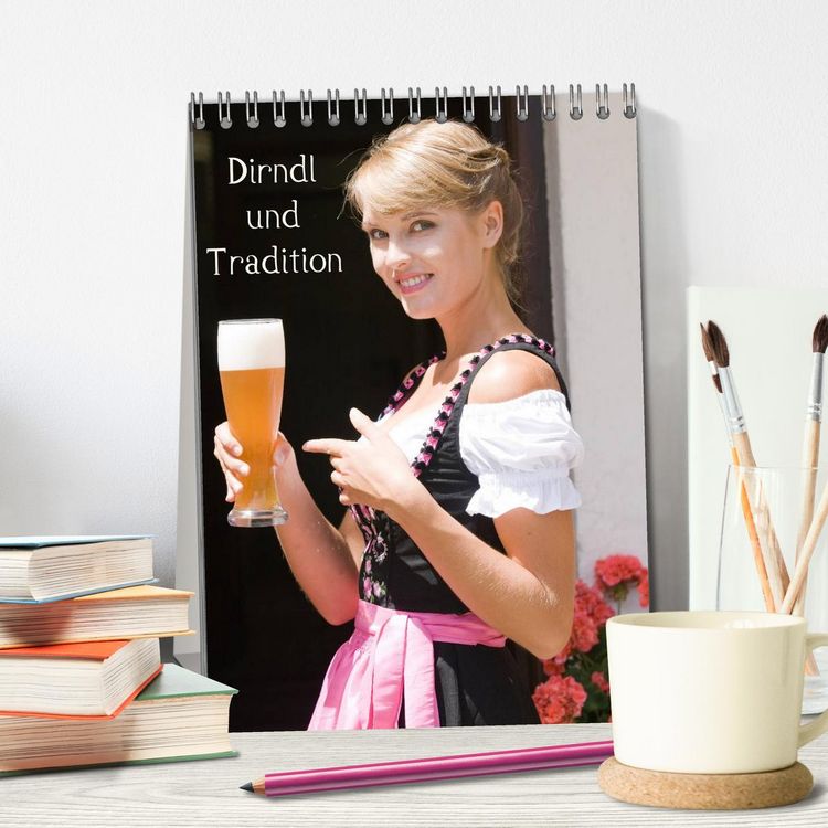 Produktbild: Dirndl und Tradition (Tischkalender 2026 DIN A5 hoch), CALVENDO Monatskalender