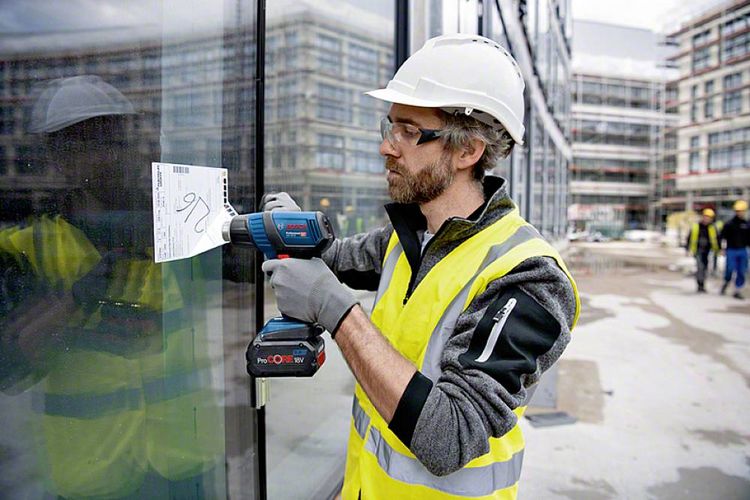 Produktbild: Bosch Professional 06012A6501 GHG 18V-50 solo Hei&szlig;luftgebl&auml;se ohne Akku, ohne Ladeger&auml;t, inkl. Koffer
