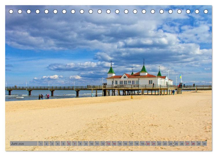 Produktbild: Das Kaiserbad Ahlbeck &ndash; Augenblicke eines Apriltages von der Ostseeinsel Usedom (Tischkalender 2026 DIN A5 quer), CALVENDO Monatskalender