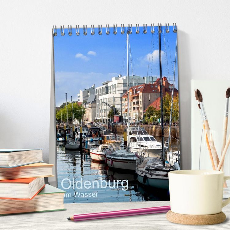Produktbild: Oldenburg am Wasser (Tischkalender 2026 DIN A5 hoch), CALVENDO Monatskalender