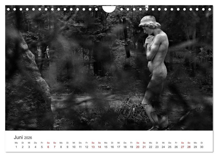 Produktbild: Wachgek&uuml;sst - Vom Zauber der Vergangenheit - S&uuml;dwestkirchhof Stahnsdorf (Wandkalender 2026 DIN A4 quer), CALVENDO Monatskalender