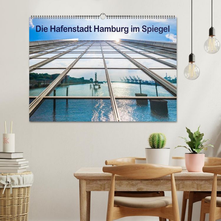 Produktbild: Die Hafenstadt Hamburg im Spiegel (Wandkalender 2026 DIN A2 quer), CALVENDO Monatskalender