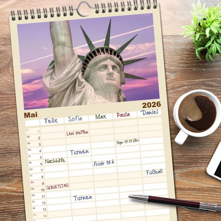 Produktbild: Familienplaner 2026 - NEW YORK CITY Urbane Magie mit 5 Spalten (Wandkalender, 21 x 45 cm) CALVENDO
