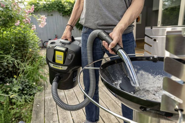 Produktbild: K&auml;rcher Home & Garden AD 2 1.348-301.0 Aschesauger 230W 14l inkl. 1 Akku