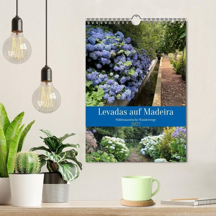 Produktbild: Levadas auf Madeira. Wildromantische Wanderwege (Wandkalender 2027 DIN A4 hoch), CALVENDO Monatskalender