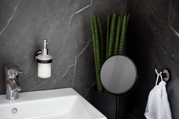 Produktbild: UV-Loc&reg; Seifenspender Mod. Udine, Befestigen ohne Bohren mit innovativem Klebesystem
