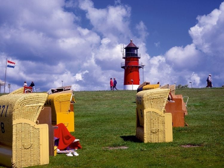 Produktbild: CALVENDO Puzzle Leuchturm am Strand, B&uuml;sum | 1000 Teile Lege-Gr&ouml;&szlig;e 64x48cm Foto-Puzzle f&uuml;r gl&uuml;ckliche Stunden
