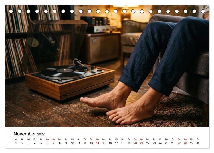 Produktbild: Unten Ohne - Barfu&szlig; durchs Jahr (Tischkalender 2027 DIN A5 quer), CALVENDO Monatskalender