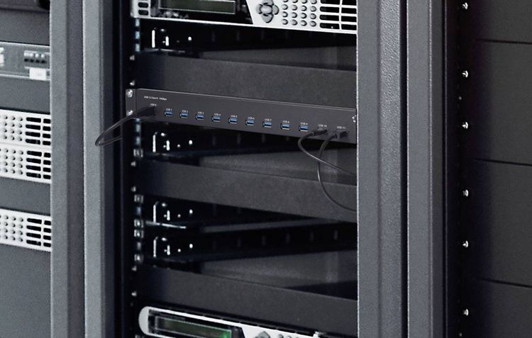 Produktbild: Renkforce RF-6677282 USB-Hub 13 Port USB-A USB 3.2 Gen2 10 GBit/s f&uuml;r industrielle Anwendungen, Rackmontage m&ouml;glich