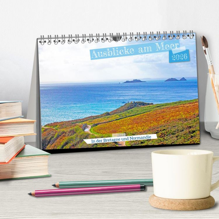 Produktbild: Ausblicke am Meer in der Bretagne und Normadie (Tischkalender 2026 DIN A5 quer), CALVENDO Monatskalender