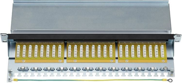 Produktbild: Renkforce 24 Port Netzwerk-Patchpanel 483mm (19\") CAT 6 1 HE Best&uuml;ckt