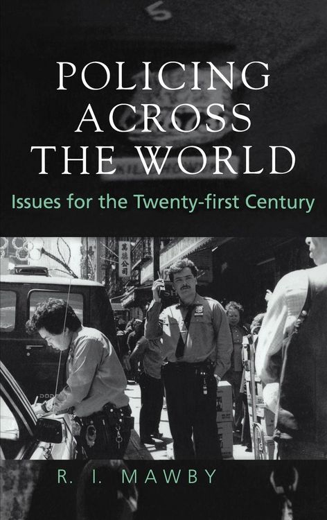 Produktbild: Policing Across the World