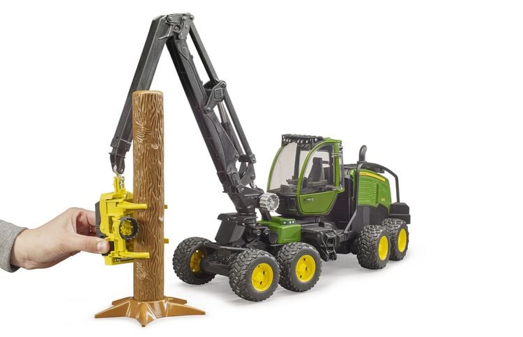 Produktbild: bruder 02135 John Deere 1270G Harvester mit Baumstamm