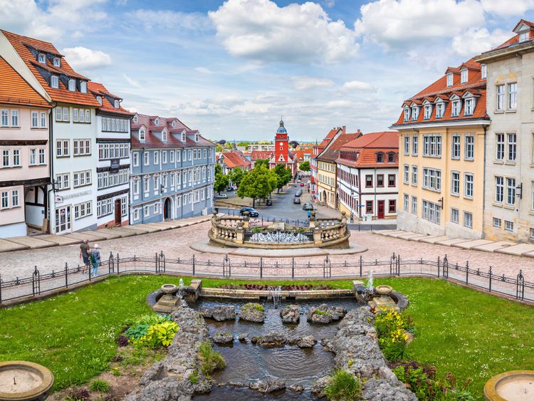 Produktbild: CALVENDO Puzzle Wasserkunst Brunnen mit Sicht auf Rathaus | 1000 Teile Lege-Gr&ouml;&szlig;e 64x48cm Foto-Puzzle f&uuml;r gl&uuml;ckliche Stunden
