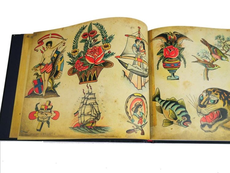 Produktbild: Christian Warlich. Tattoo Flash Book (dt./engl.)