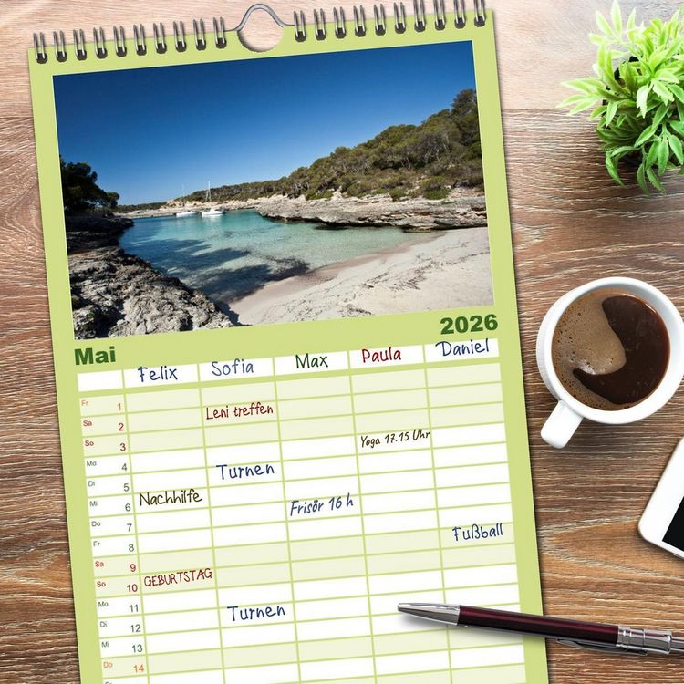 Produktbild: Familienplaner 2026 - Balearen - Mallorca, Menorca, Ibiza und Formentera mit 5 Spalten (Wandkalender, 21 x 45 cm) CALVENDO