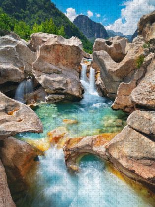 Produktbild: CALVENDO Puzzle Wasserfall in Albanien | 1000 Teile Lege-Gr&ouml;&szlig;e 64x48cm Foto-Puzzle f&uuml;r gl&uuml;ckliche Stunden