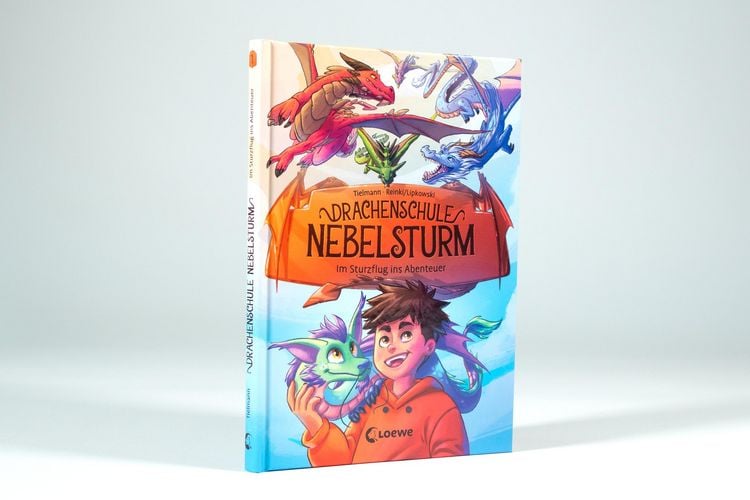 Produktbild: Drachenschule Nebelsturm (Band 1) - Im Sturzflug ins Abenteuer