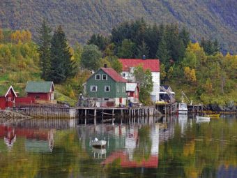 Produktbild: CALVENDO Puzzle Stiller Fjord n&ouml;rdlich von Svolvaer | 2000 Teile Lege-Gr&ouml;&szlig;e 90x67cm Foto-Puzzle f&uuml;r gl&uuml;ckliche Stunden