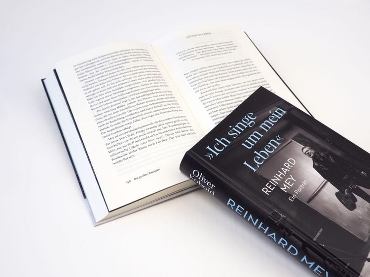 Produktbild: "Ich singe um mein Leben". Reinhard Mey &ndash; ein Portr&auml;t