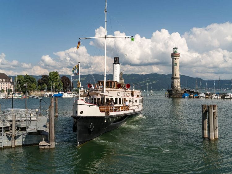 Produktbild: CALVENDO Puzzle Dampfschiff Hohentwiel: | 1000 Teile Lege-Gr&ouml;&szlig;e 64x48cm Foto-Puzzle f&uuml;r gl&uuml;ckliche Stunden