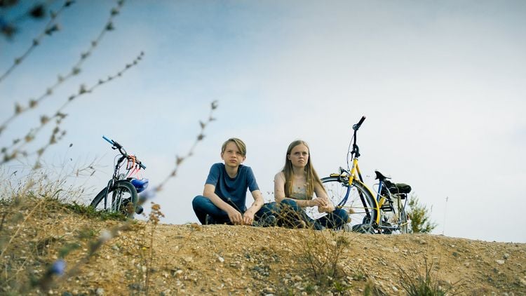 Produktbild: Zu weit weg - Aber Freunde f&uuml;r immer!