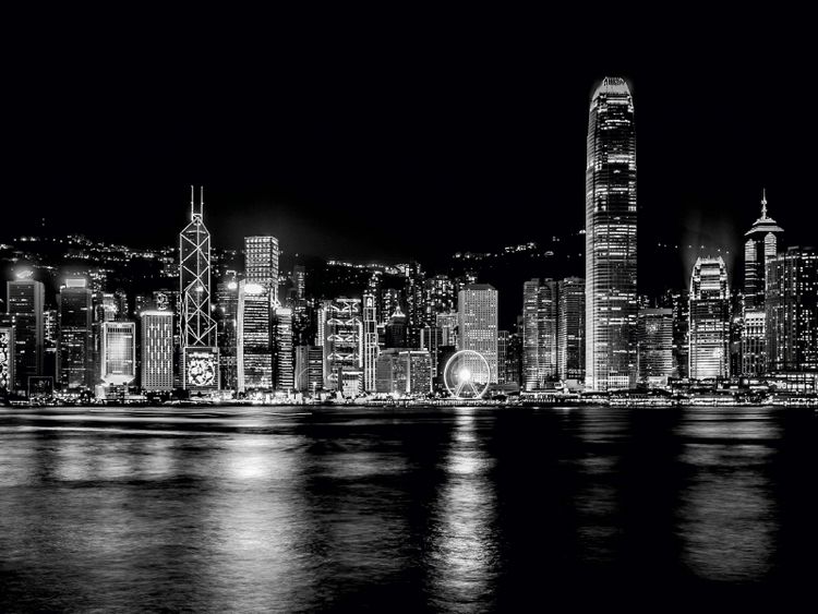Produktbild: CALVENDO Puzzle Skyline bei Nacht 1000 Teile Puzzle quer | 1000 Teile Lege-Gr&ouml;&szlig;e 64 &times; 48 cm Foto-Puzzle f&uuml;r gl&uuml;ckliche Stunden