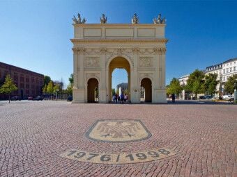 Produktbild: CALVENDO Puzzle POTSDAM Brandenburger Tor | 1000 Teile Lege-Gr&ouml;&szlig;e 64x48cm Foto-Puzzle f&uuml;r gl&uuml;ckliche Stunden