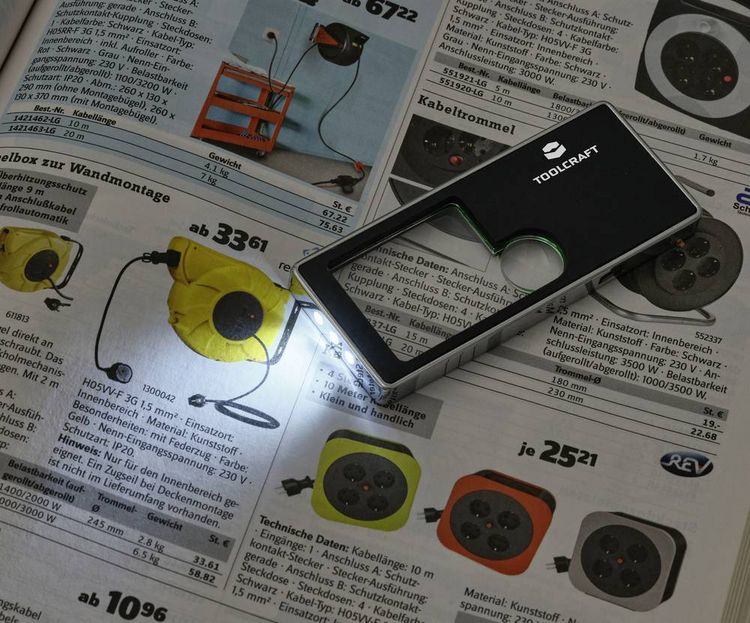 Produktbild: TOOLCRAFT TO-10283190 Handlupe mit LED-Beleuchtung Vergr&ouml;&szlig;erungsfaktor: 3 x, 10 x Linsengr&ouml;&szlig;e: (&Oslash;) 15 mm Schwarz
