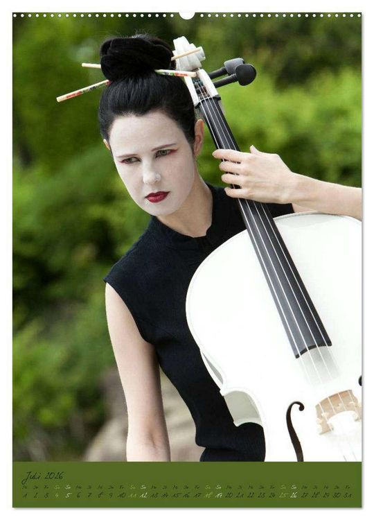 Produktbild: Wei&szlig;es Cello auf Reisen (Wandkalender 2026 DIN A2 hoch), CALVENDO Monatskalender