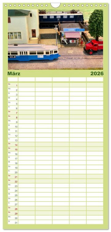 Produktbild: Familienplaner 2026 - Retro Modellbahnanlagen mit 5 Spalten (Wandkalender, 21 x 45 cm) CALVENDO