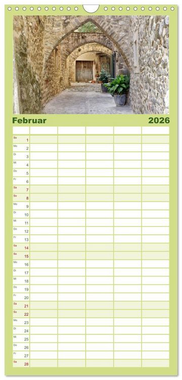 Produktbild: Familienplaner 2026 - Besal&uacute; und Banyolas mit 5 Spalten (Wandkalender, 21 x 45 cm) CALVENDO