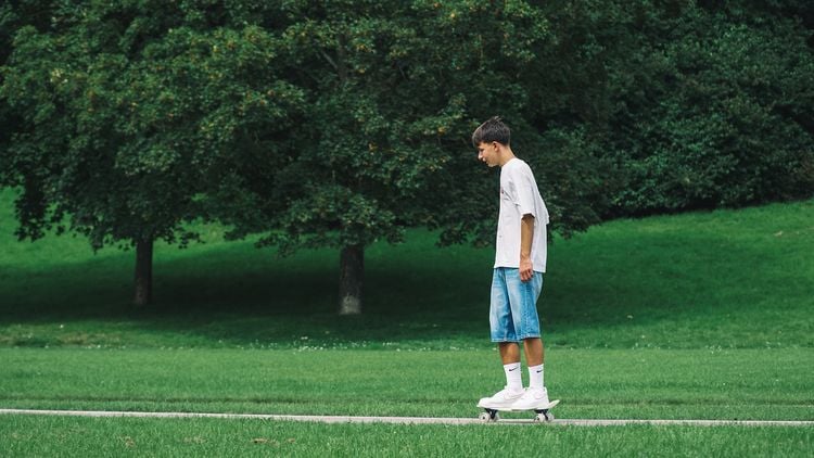 Produktbild: muuwmi Lights Skateboard Fun GLOW, mit Leuchtrollen und Glow-Effekt