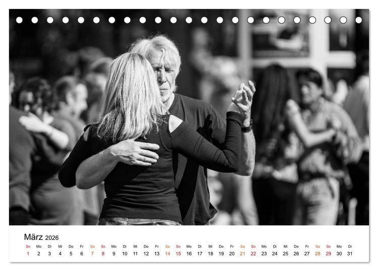 Produktbild: Tango Argentino - Paare beim Tanz auf &ouml;ffentlichen Pl&auml;tzen (Tischkalender 2026 DIN A5 quer), CALVENDO Monatskalender