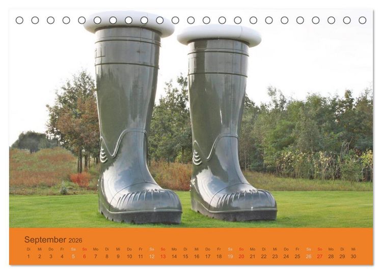 Produktbild: Schuhe - Schritt f&uuml;r Schritt durch das Jahr (Tischkalender 2026 DIN A5 quer), CALVENDO Monatskalender