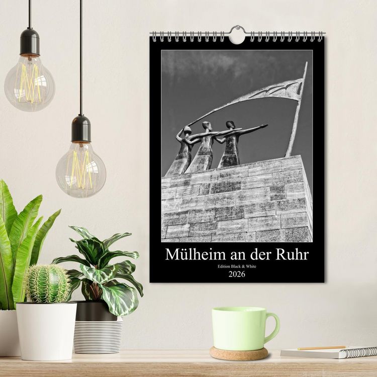 Produktbild: M&uuml;lheim an der Ruhr Edition Black & White 2026 (Wandkalender 2026 DIN A4 hoch), CALVENDO Monatskalender