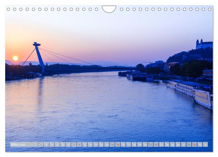 Produktbild: Zauberhaftes Bratislava - Entz&uuml;ckende Hauptstadt der Slowakai an der Donau (Wandkalender 2026 DIN A4 quer), CALVENDO Monatskalender