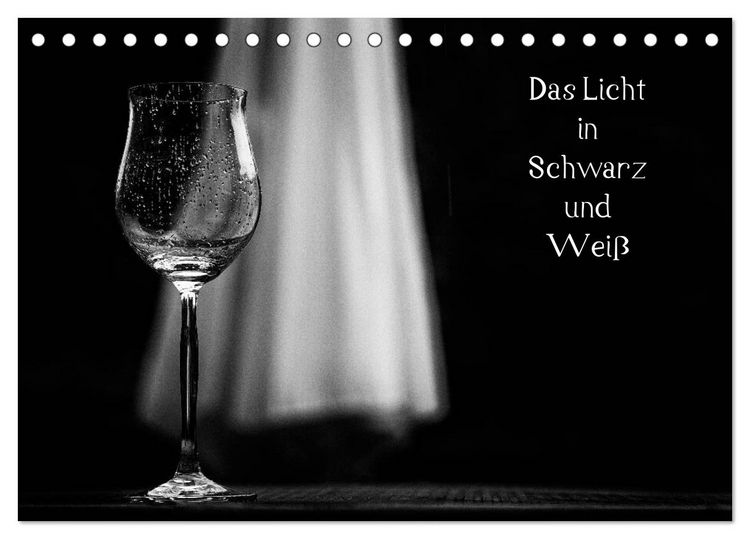 Produktbild: Das Licht in Schwarz und Wei&szlig; (Tischkalender 2026 DIN A5 quer), CALVENDO Monatskalender
