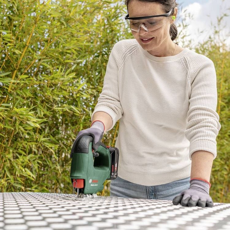 Produktbild: Bosch Home and Garden EasySaw 18V-70 Akku-Stichs&auml;ge 0603012002 inkl. Akku, inkl. Ladeger&auml;t 18 V 2.0 Ah