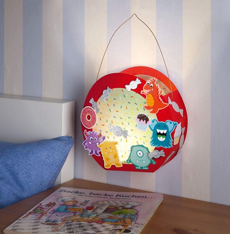 Produktbild: Folia Laternen-Bastelset Monster inkl. Laternenstab und LED-Licht