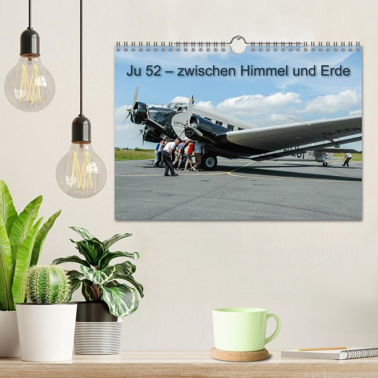 Produktbild: JU 52 - Zwischen Himmel und Erde (Wandkalender 2026 DIN A4 quer), CALVENDO Monatskalender