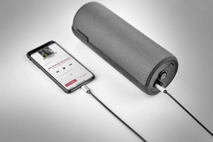 Produktbild: Renkforce RF-3432028 Apple Lightning / Klinke Audio Anschlusskabel [1x Apple Lightning-Stecker - 1x Klinkenstecker 3.5 mm] 1.20m