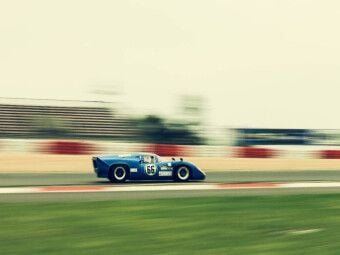 Produktbild: CALVENDO Puzzle Lola T 70 on track | 1000 Teile Lege-Gr&ouml;&szlig;e 64x48cm Foto-Puzzle f&uuml;r gl&uuml;ckliche Stunden